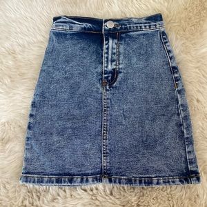 Pretty little thing Jean skirt